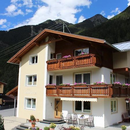 Haus Rainbach Hotel Umhausen Buitenkant foto